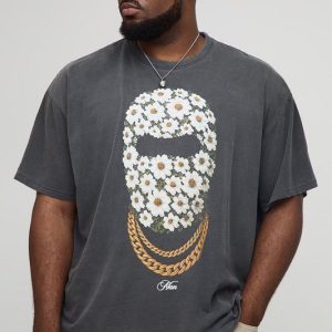 Plus Oversized Man Daisy Ski Mask Print Washed T-Shirt