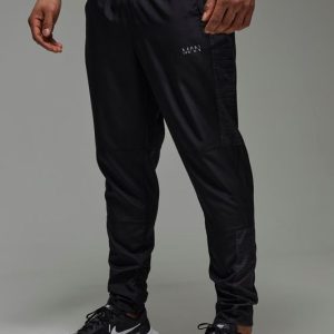 Man Active Lightweight Tapered Sweatpants