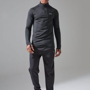 Man Active Quarter Zip and Sweatpants Tracksuit