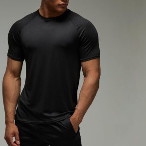 Man Active Lightweight Essentials Workout Raglan Regular T-shirt & Short Set