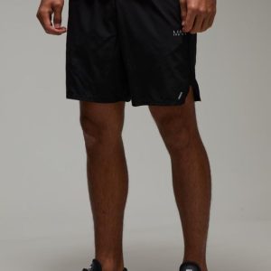 Man Active Perforated Stretch Woven 7inch Shorts