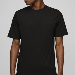 Regular Fit MAN. Basic Crew Neck T-shirt