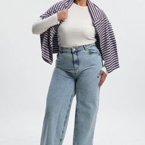 Boohoo Basics Plus Straight Leg Jeans