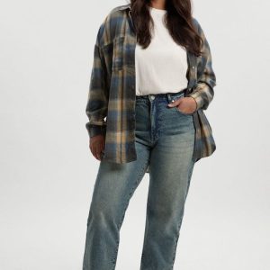 Plus Basics Split Hem Straight Leg Jeans